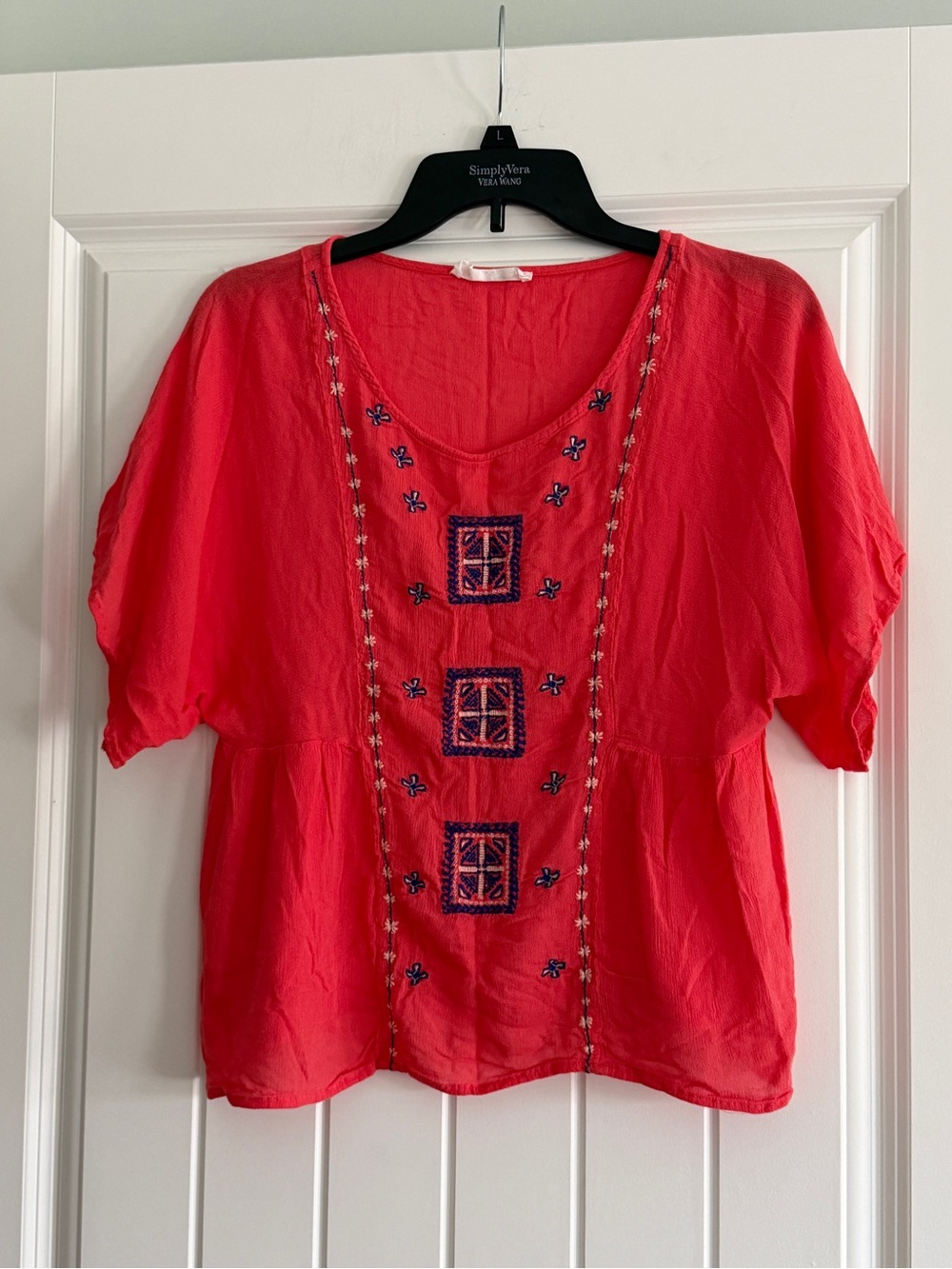 Love Tree Coral Embroidered Boho Top Size Large